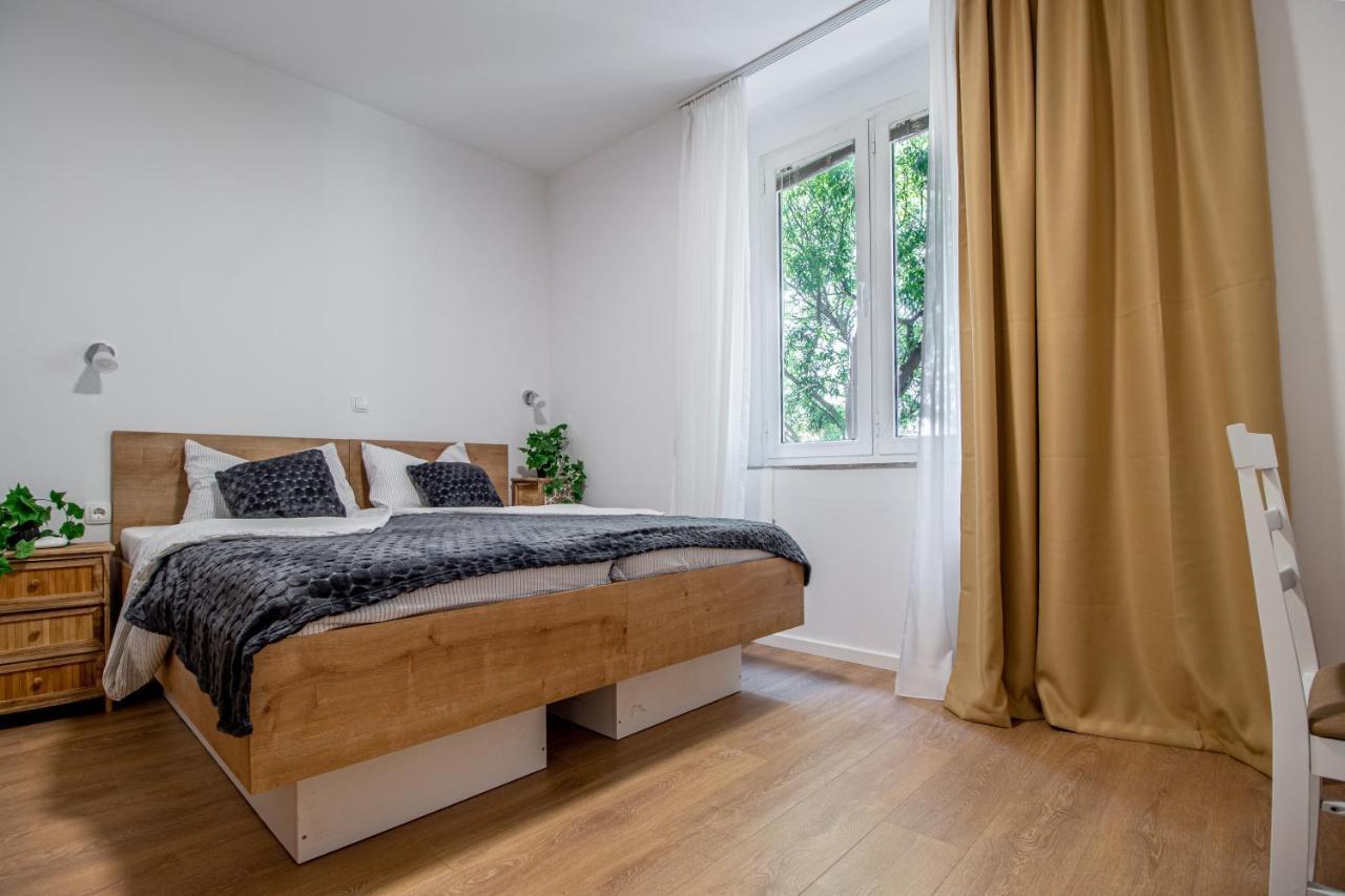 Apartments Euphoria East غييكا المظهر الخارجي الصورة