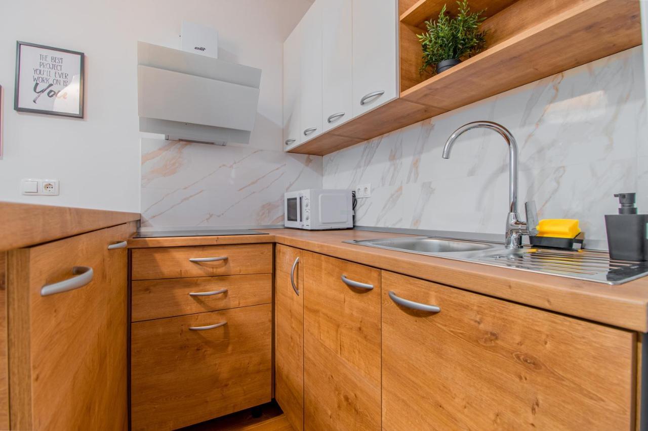 Apartments Euphoria East غييكا المظهر الخارجي الصورة