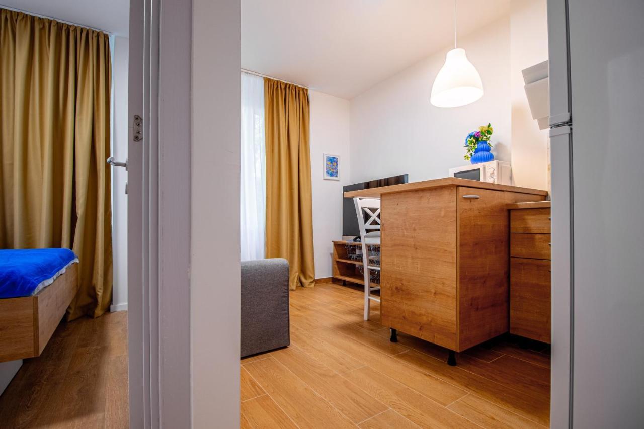 Apartments Euphoria East غييكا المظهر الخارجي الصورة